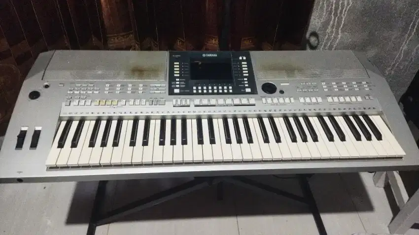 Keyboard Yamaha PSR-S710 + Hardcase