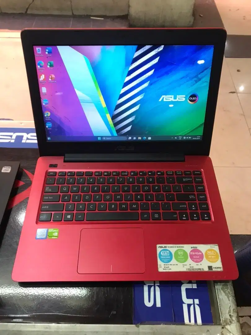 ASUS A456U i5 7200U Nvidia 8GB SSD 1TB HDD Fullset