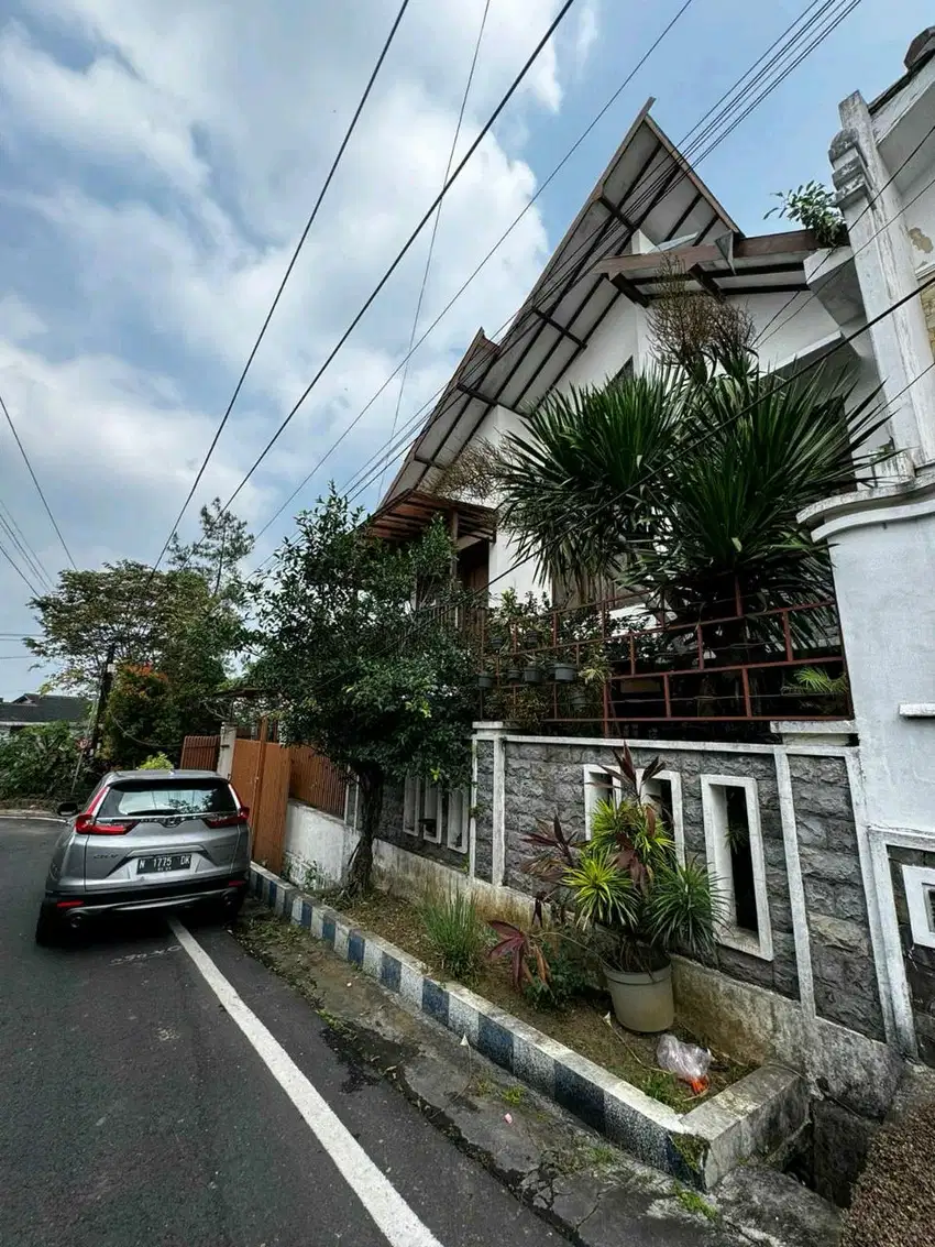 Rumah Hook 2 Lantai di area Puncak Malino Tidar Kota Malang