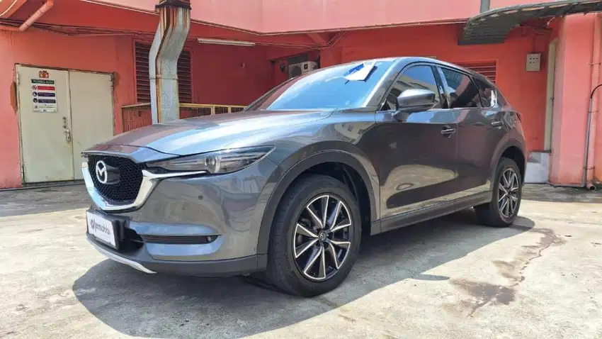 Pajak Panjang - Mazda CX-5 2.5 Grand Touring Bensin-AT 2018 Abu (FBC)