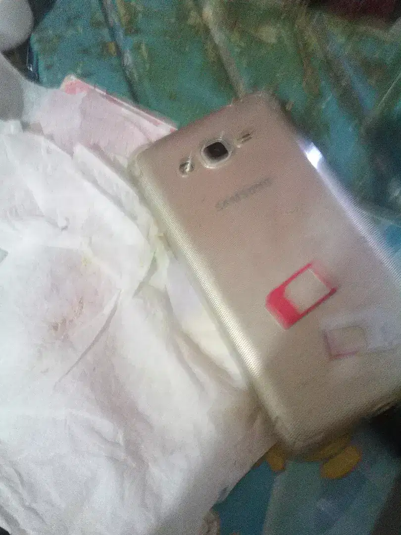 Di jual cepat samsung j2 prime buat berobat orang tua saya