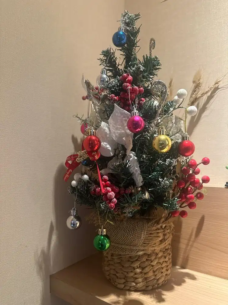 Pohon Natal Cocok untuk Pajangan di ruang tamu