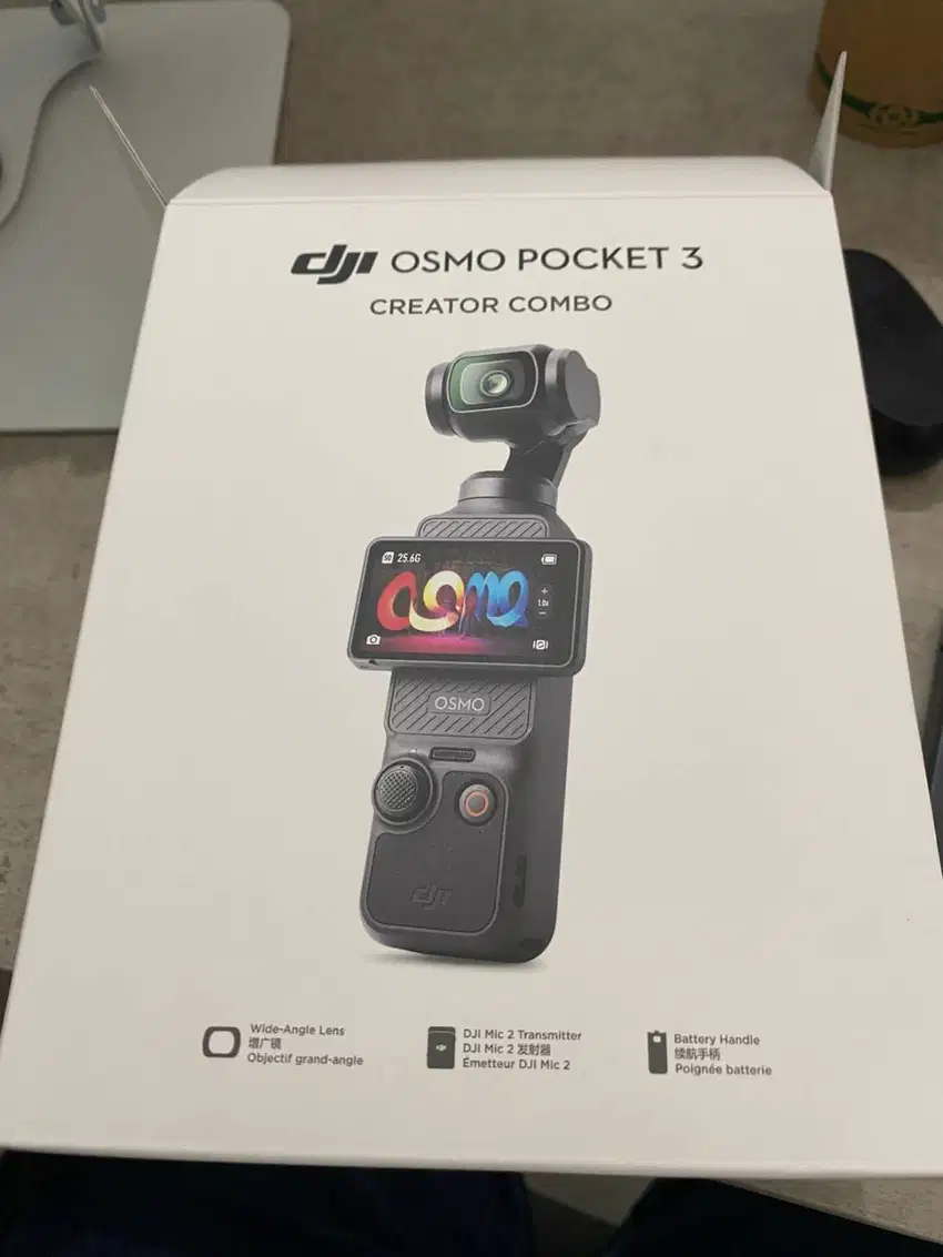 DJI Osmo Pocket 3 - Creator Combo - Camera Vlog