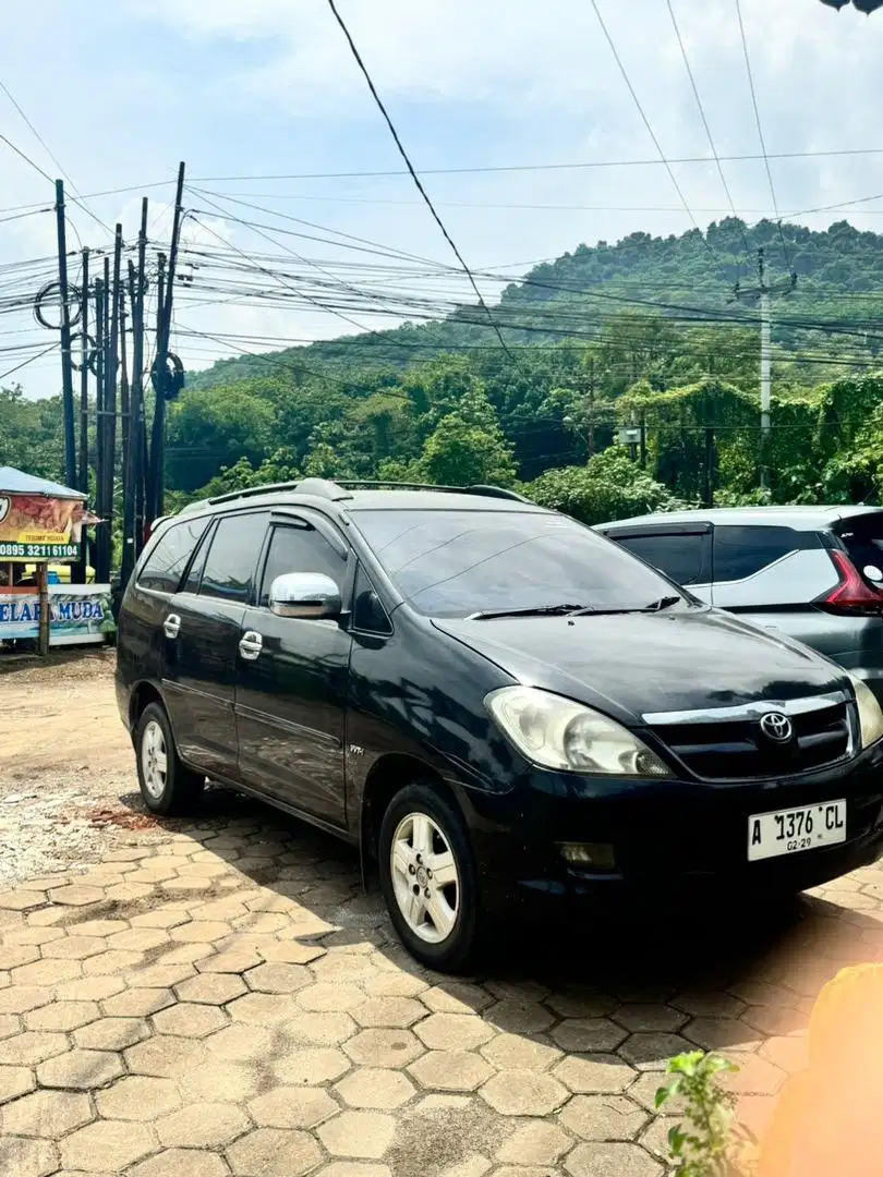 DI JUAL MOBIL INNOVA Th 2005