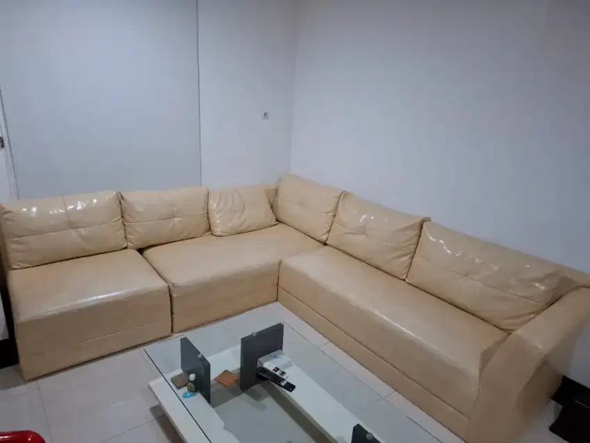 Sofa kulit asli besar tipe L