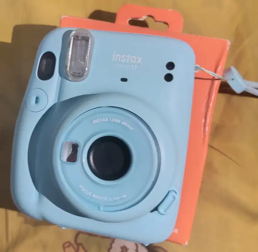 Kamera instax mini 11 warna sky blue