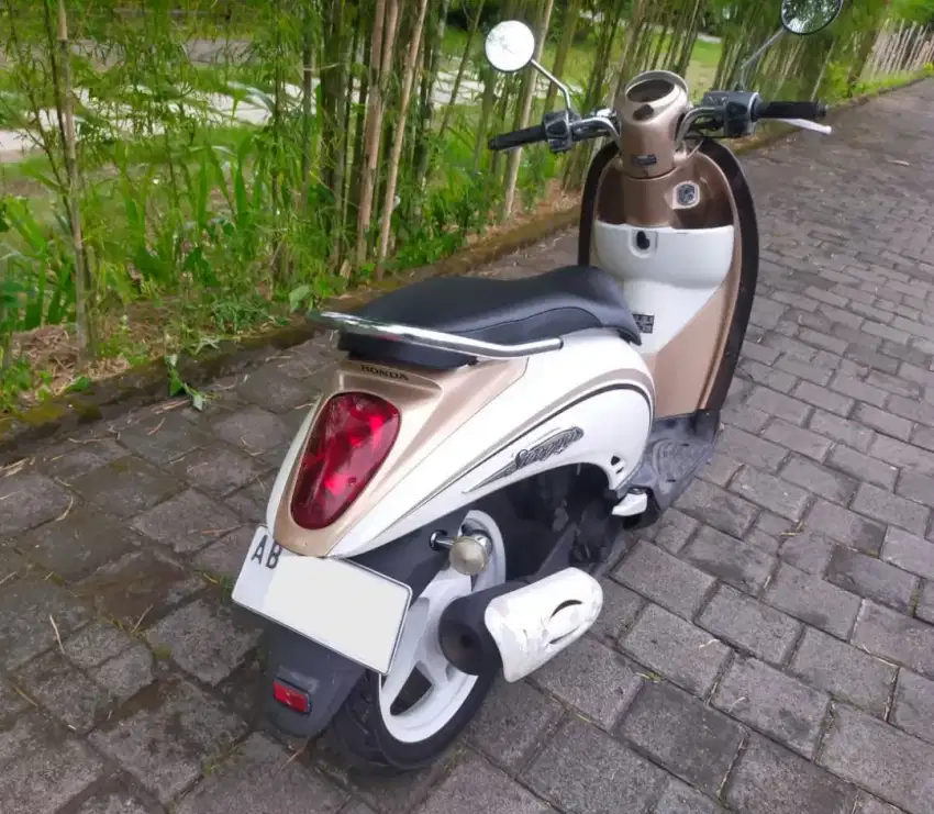 Honda Scoopy 2012 Karbu