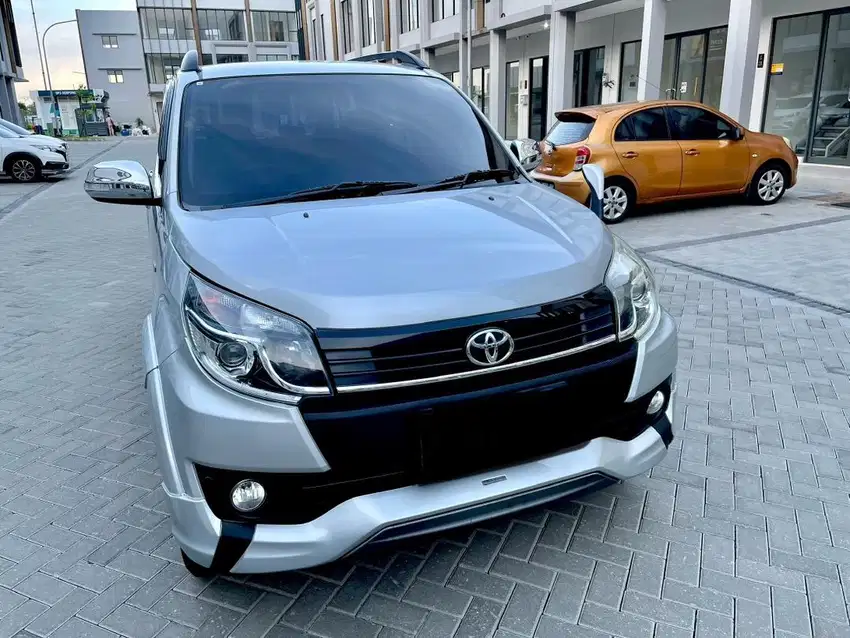 Toyota rush 1.5 S TRD 2016 AT silver metallic