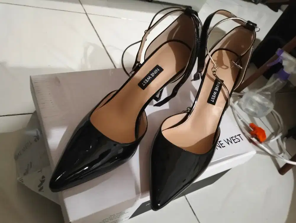 Sepatu nine west