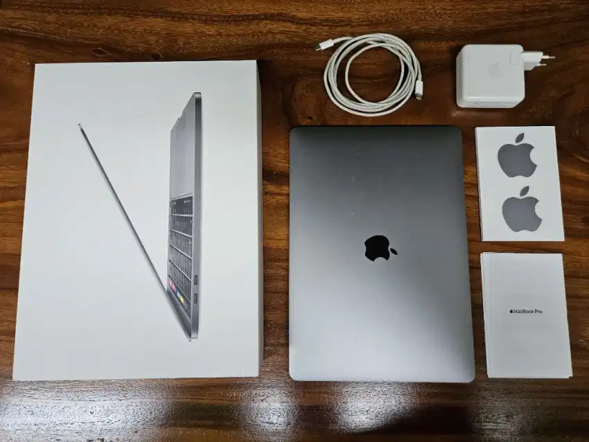 Macbook Pro 2020 i5 13 Inch COD ONLY