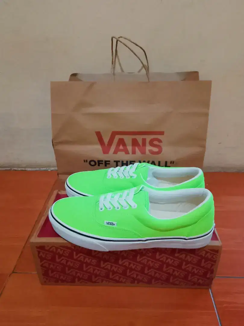 Vans Era Green Gecko Neon BNIB Size: 43 / 10 Resmi PT Navya