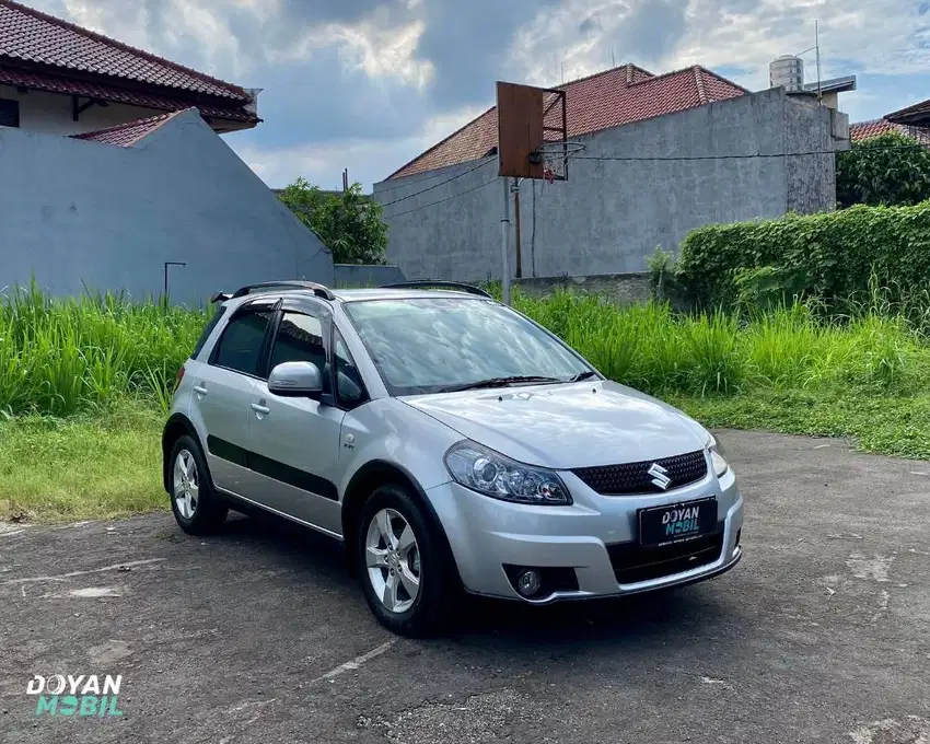 (Harga Cash) Suzuki SX 4 X-Over 2011 Tgn 1 Dari Baru Km 49rb