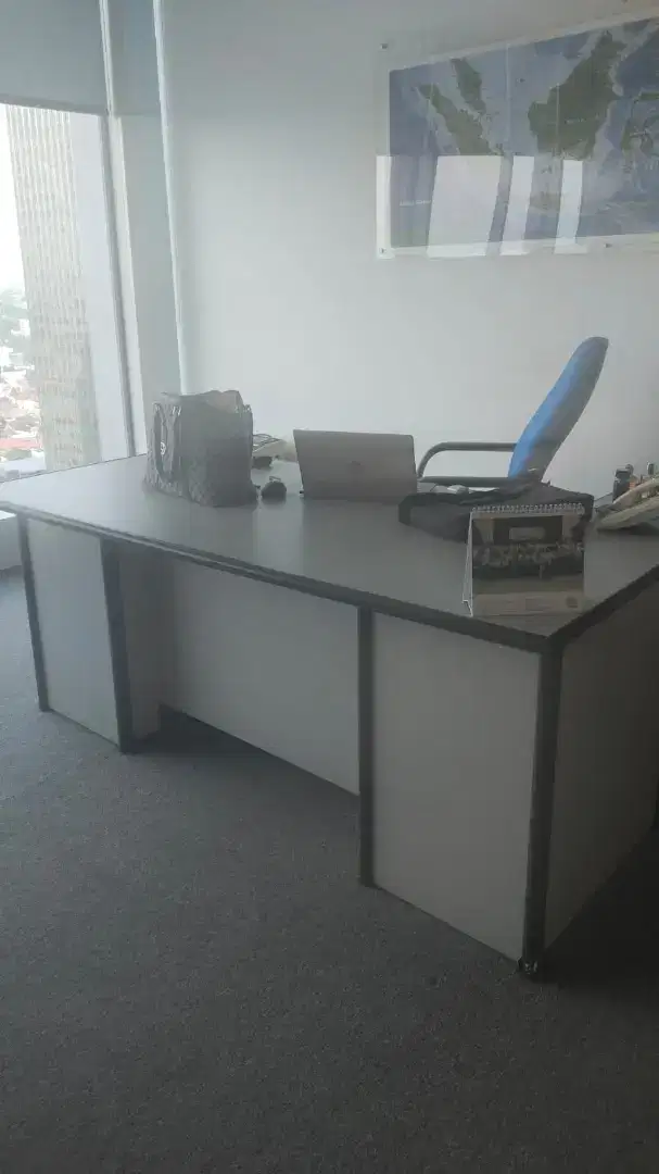 Meja & Kursi Kantor