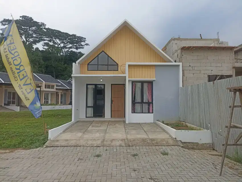 Rumah Skandinavian Ceilings 7 meter siap Mezanin