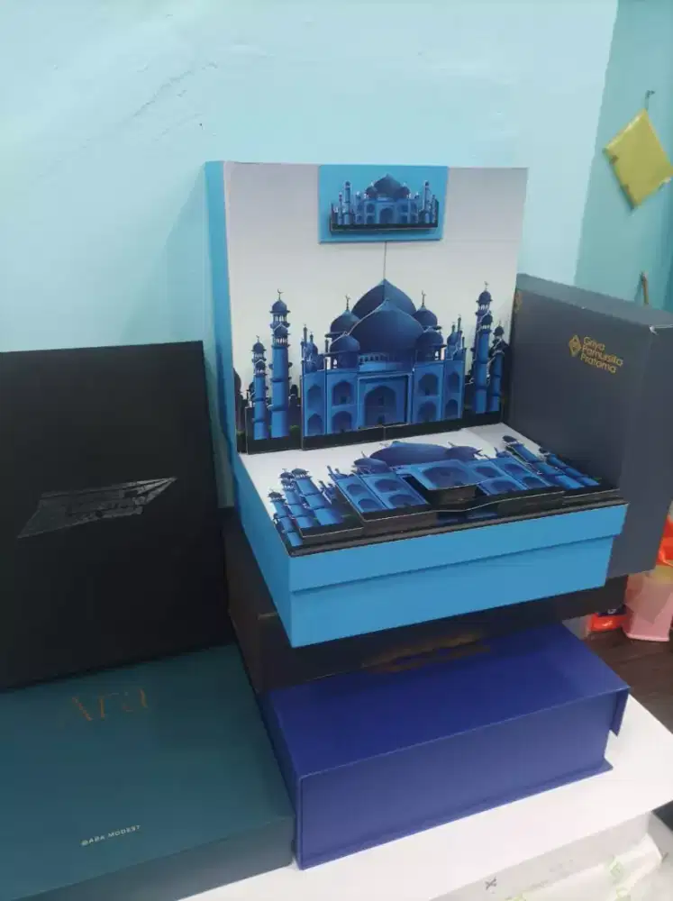 Spesialis hard box custom