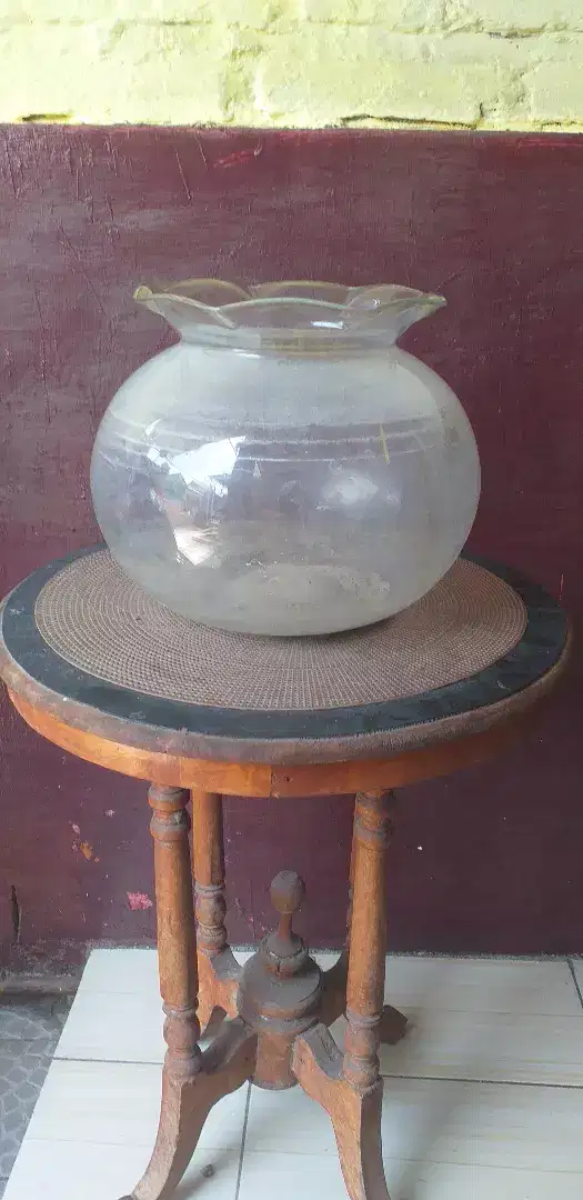 Dijual aquarium  beserta mejanya