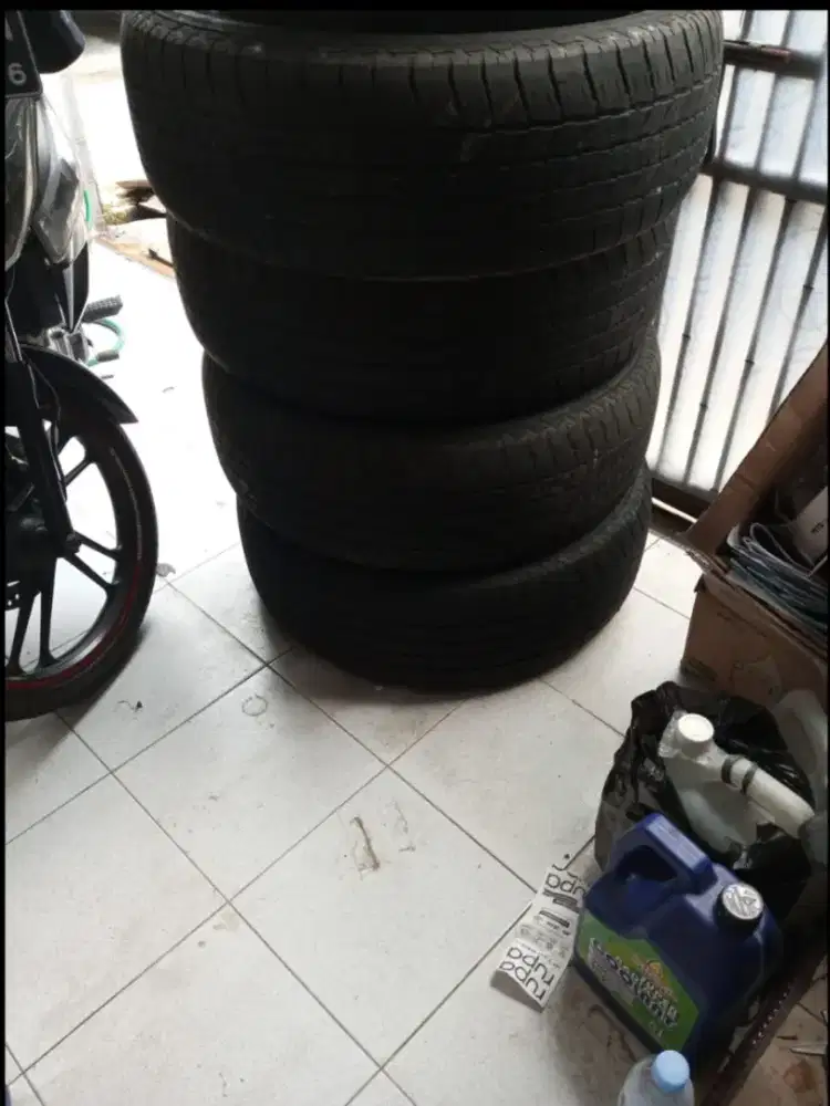 Ban murah bekas Fortuner VRZ harga u/ 4 Piece ban