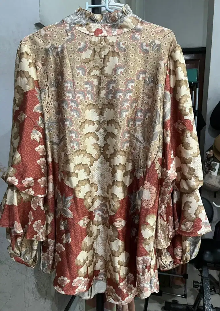 Jual Preloved Blouse WEARING KLAMBY