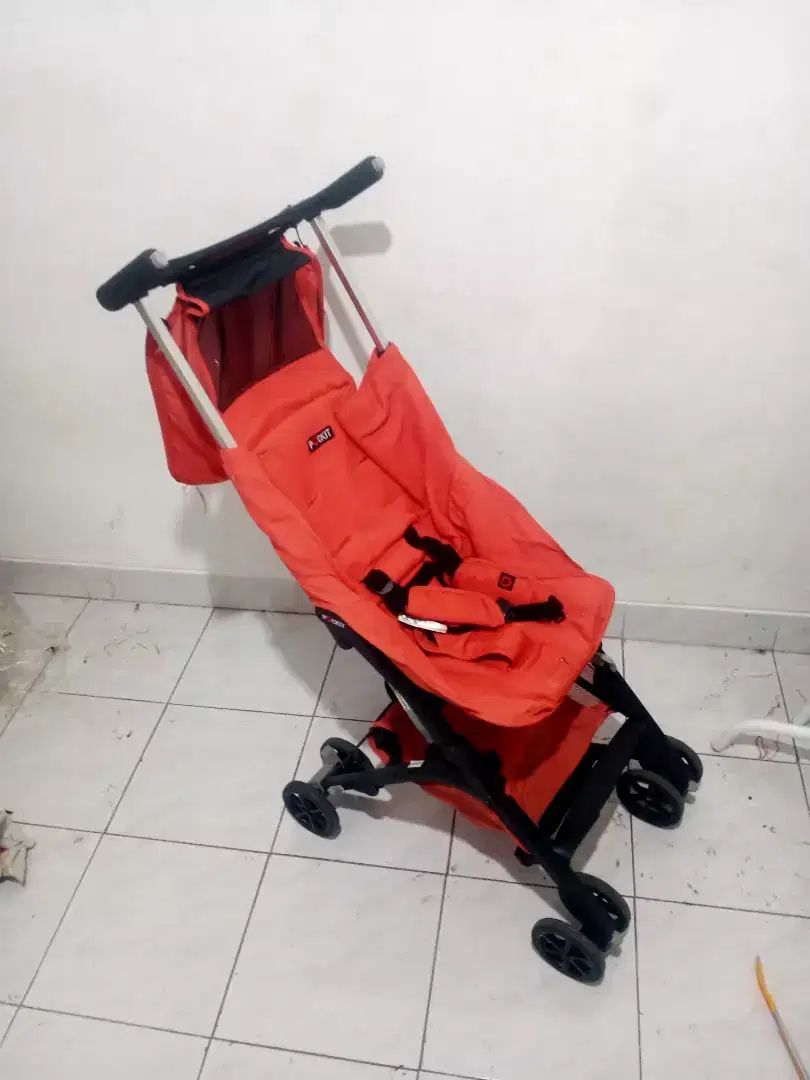 Stroller lipat Travelling merk cocolate pockit