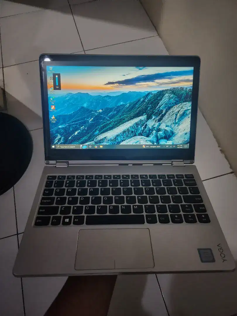 Lenovo yoga 710 convertible 2 in 1 layar 11 inch