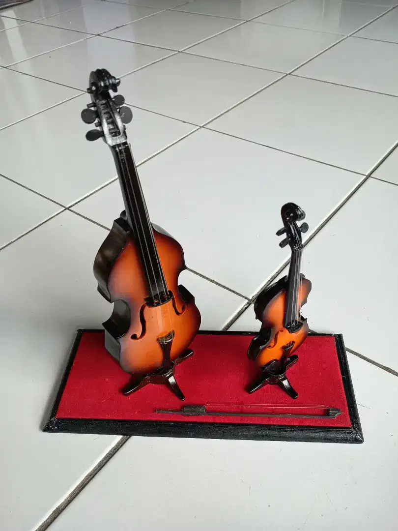 Miniatur Bass Betot