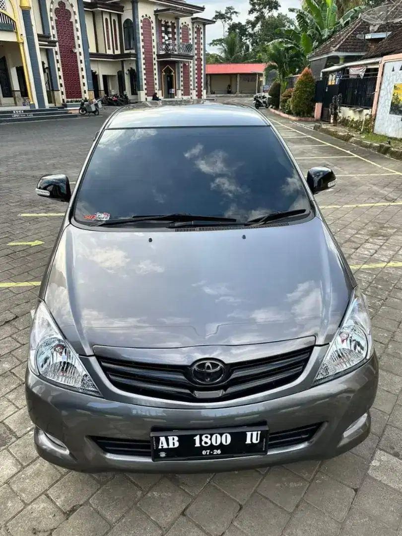 Innova G Diesel Matic 2008