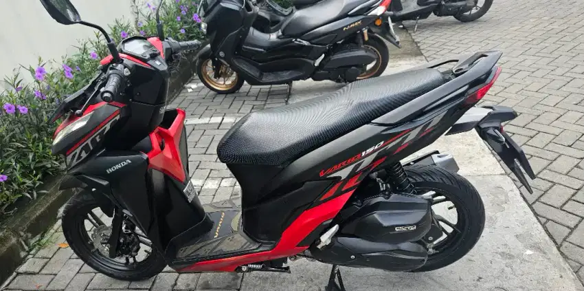 Vario 150 Black Red