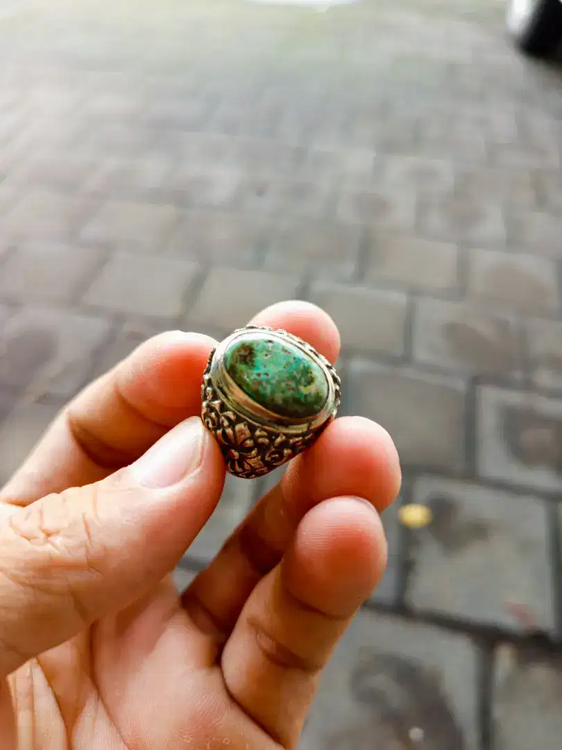 Cincin batu pyrus Persia