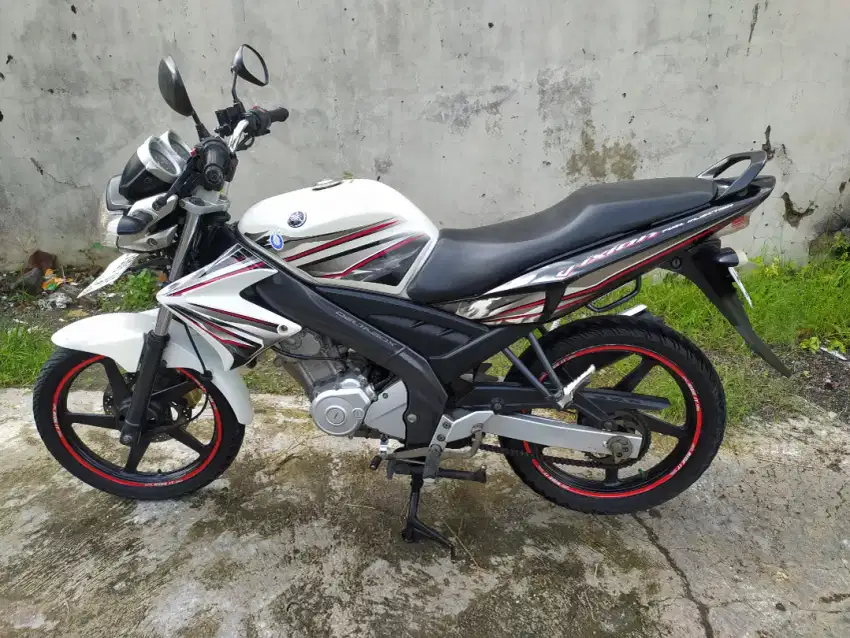 Vixion 2012 warna putih