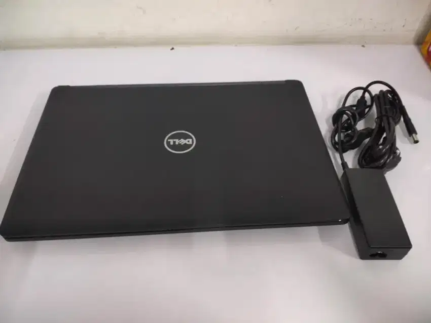 Jual Laptop DeLL 5580 Core i5 2,6Ghz 8/ 256 Dual VGA  intel dan Nvidia