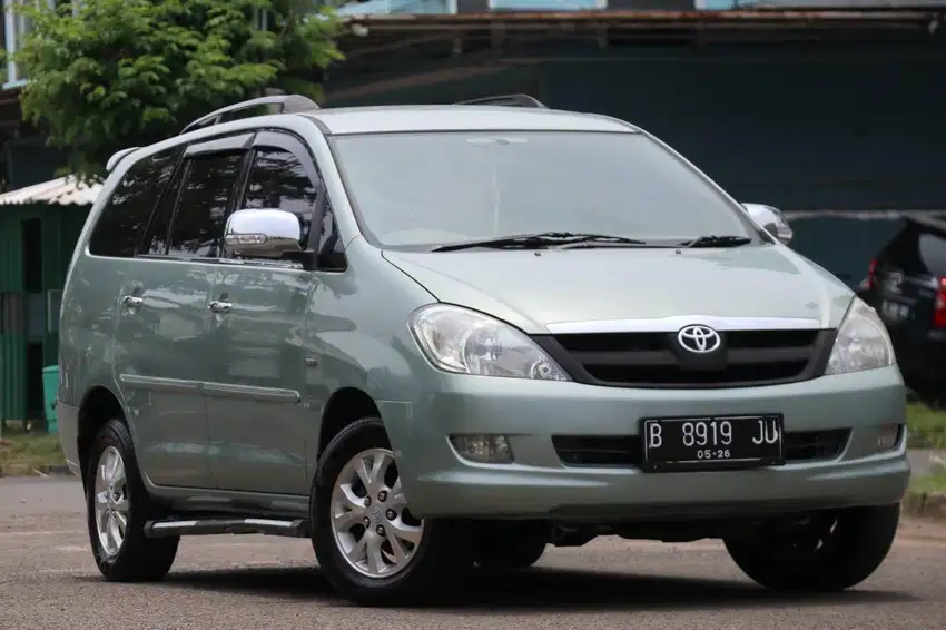 TOYOTA KIJANG INNOVA 2.0 V AT ABU-ABU 2005 KM 163rb (REAL)