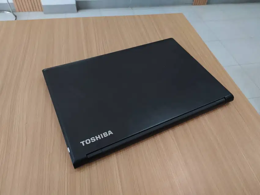 LAPTOP TOSHIBA SECOND CORE I5 RAM 8GB MURAH FULLSET BERGARANSI