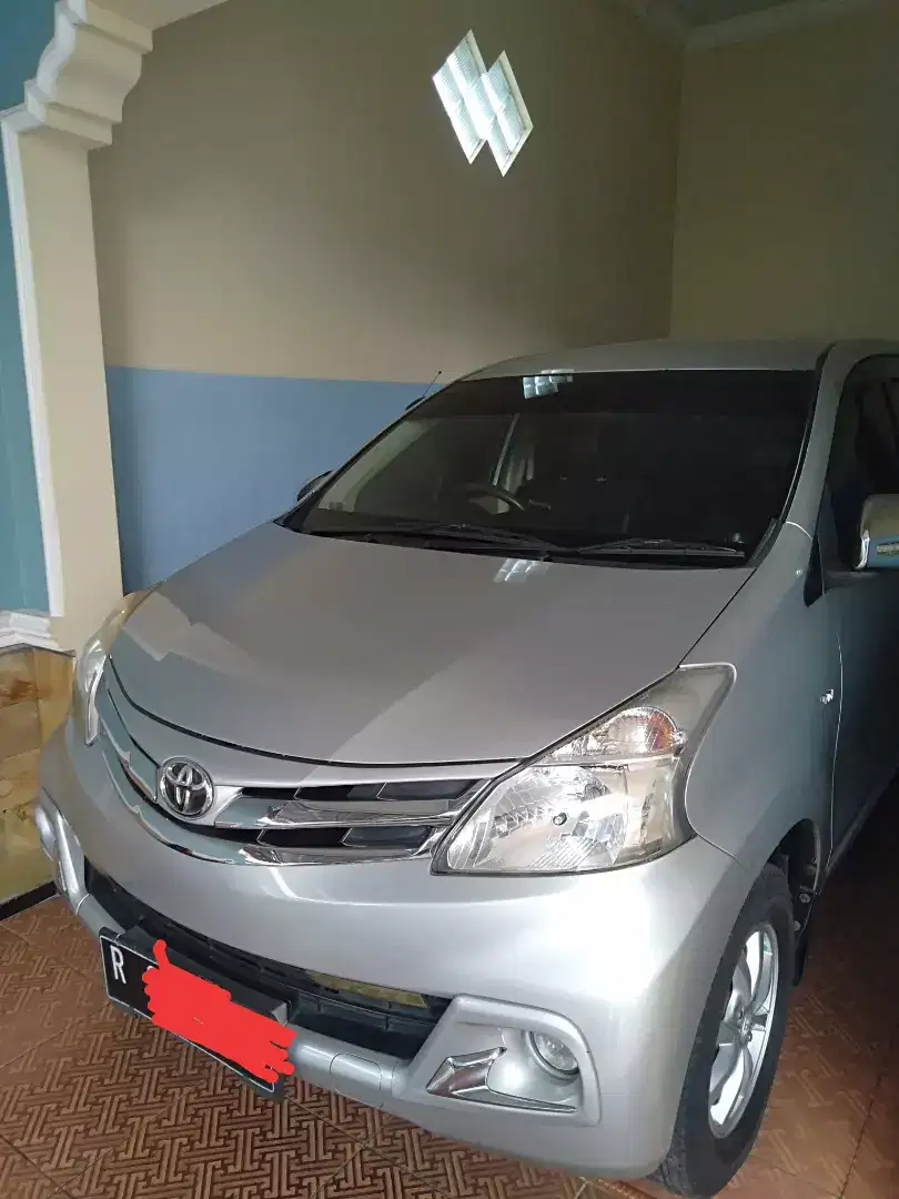 TOYOTA Avanza 1.3 bensin MT 2014  silver