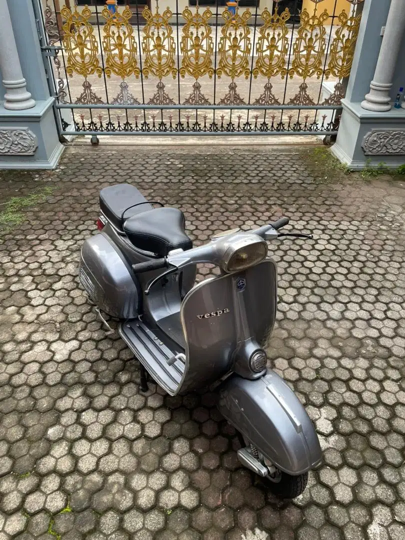 Vespa sprint 1975 (02.02)