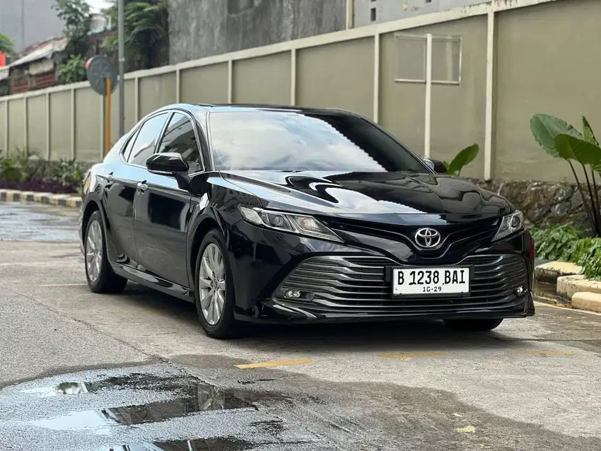 Toyota Camry 2.5 V AT 2019 Hitam