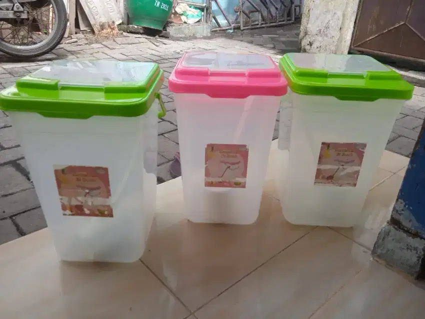 Dijual tempat jualan es buah 15 liter (3pcs)