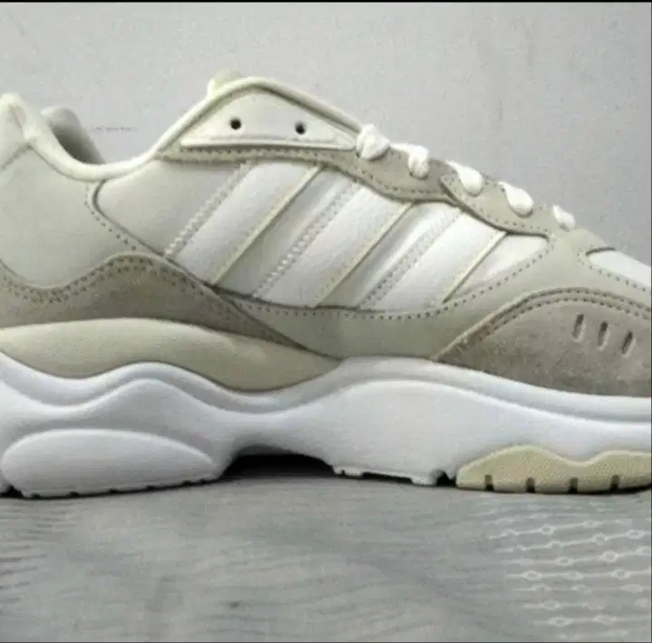 sepatu olahraga SEPATU PRIA SNEAKERS - ADIDAS RETROPY F90 HP6366 UK10