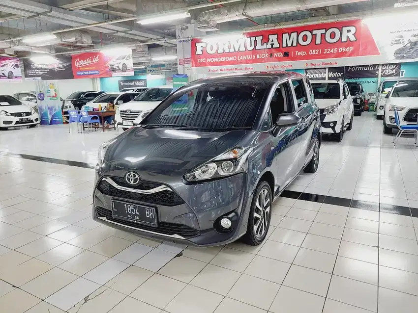 Toyota SIENTA V AT 2019 .