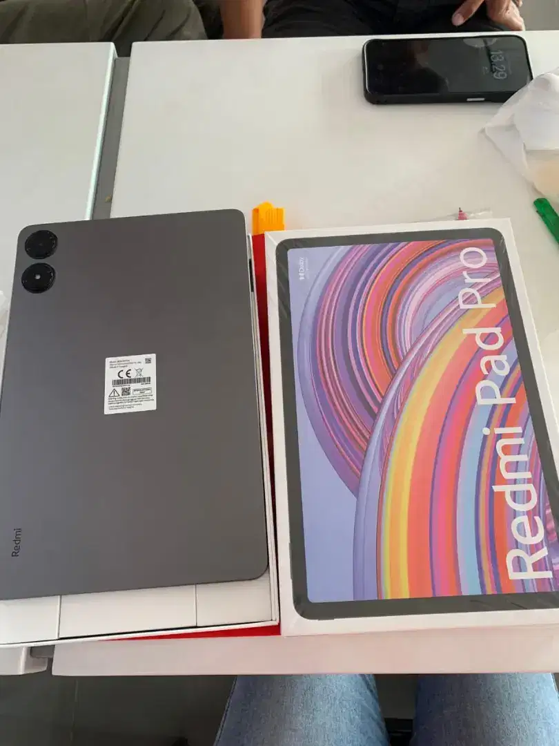 Redmi Pad Pro . Ram 8/256 Grey . Bisa kredit tanpa dp