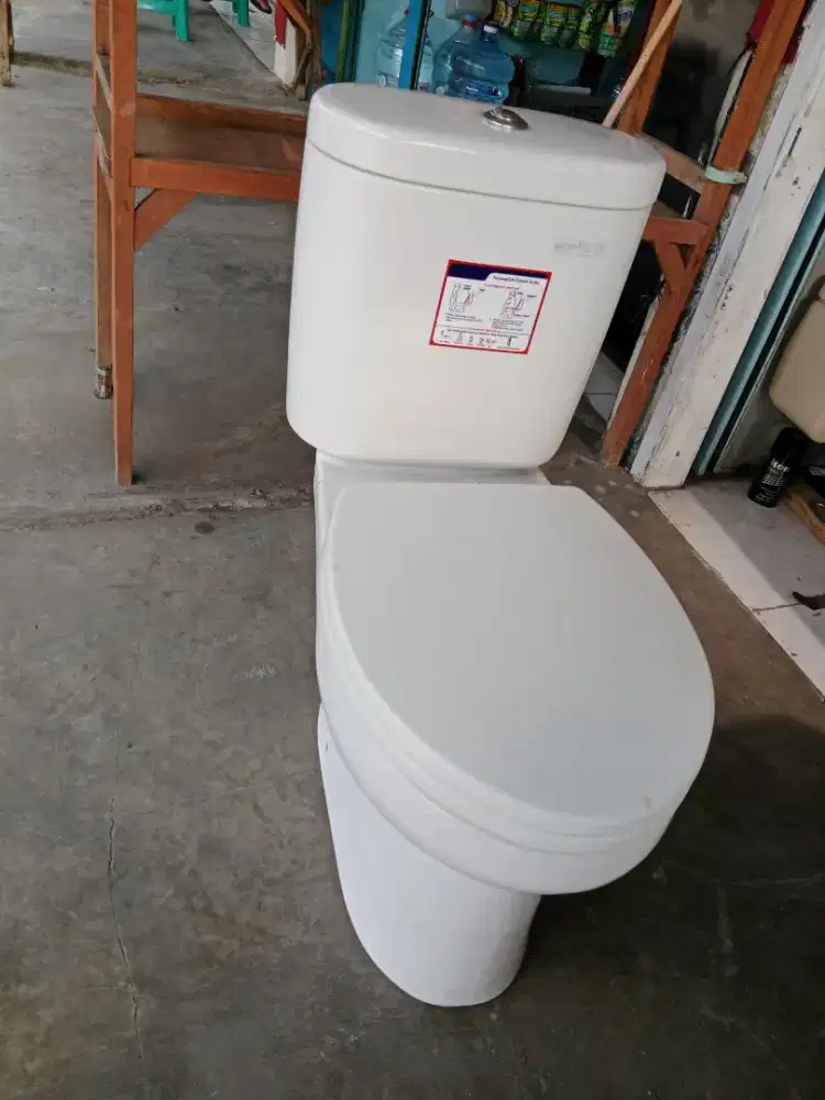Kloset Toto 421 baud samping kondisi normal,siap pasang