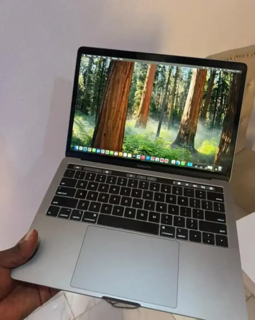 macbook pro 2018 touchbar