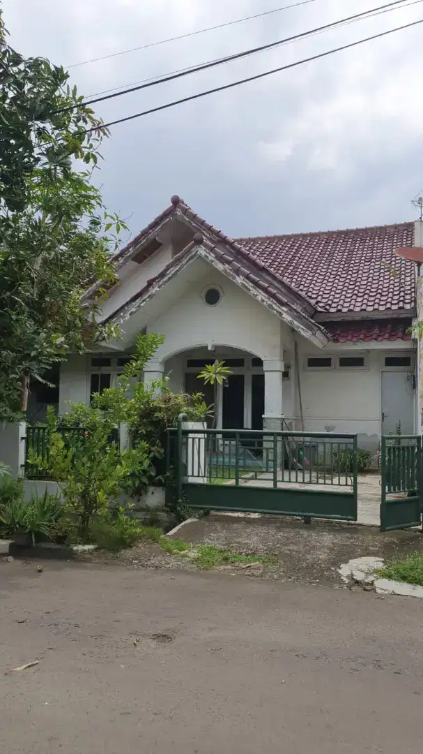 Rumah SHM Hadap Timur di Duta Graha, Duta Harapan, Bekasi Utara