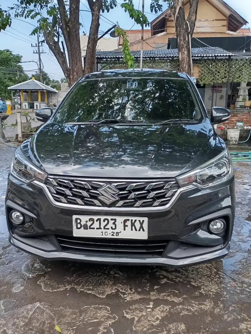 Di jual ertiga hybrid tahun 2023