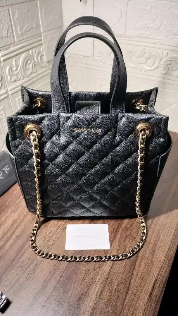 TAS WANITA MERK CHARLES & KEITH ORIGINAL