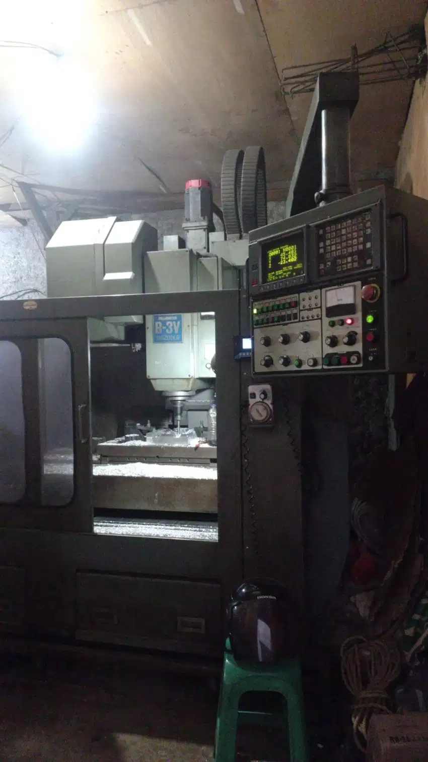 Dijual 1 unit mesin CNC Milling