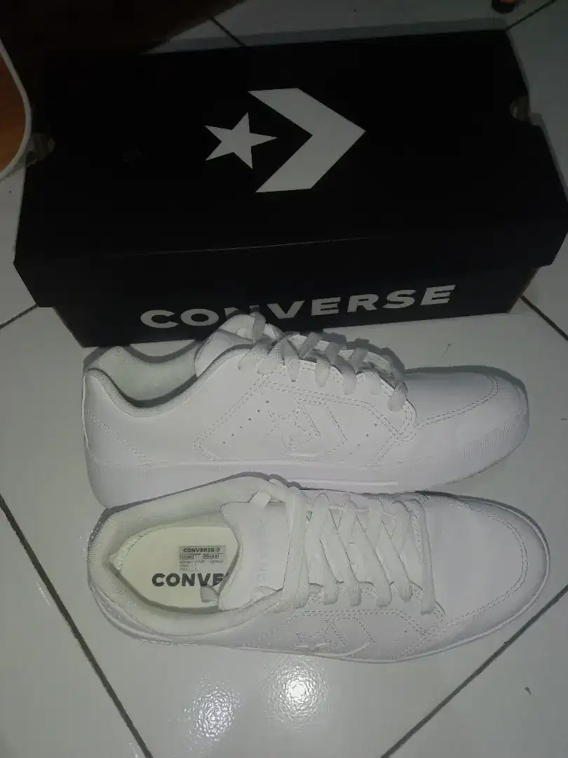 Sepatu converse unisex