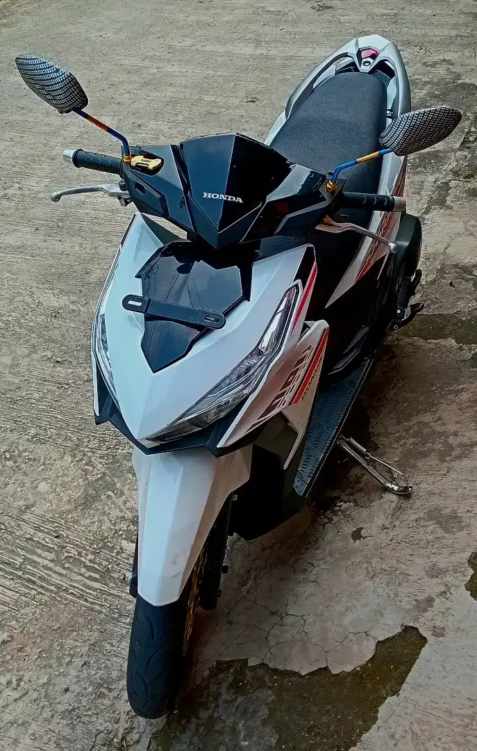 Di jual Honda Vario 125 Led 2017 Cbs ISS