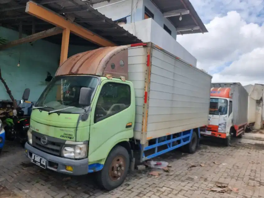 Hino dutro MDL 130 th 2011