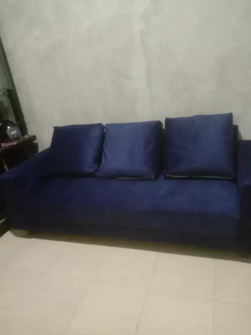 Menerima servis sofa panggilan