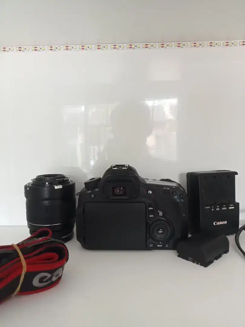 Canon 60d fullset layar flip